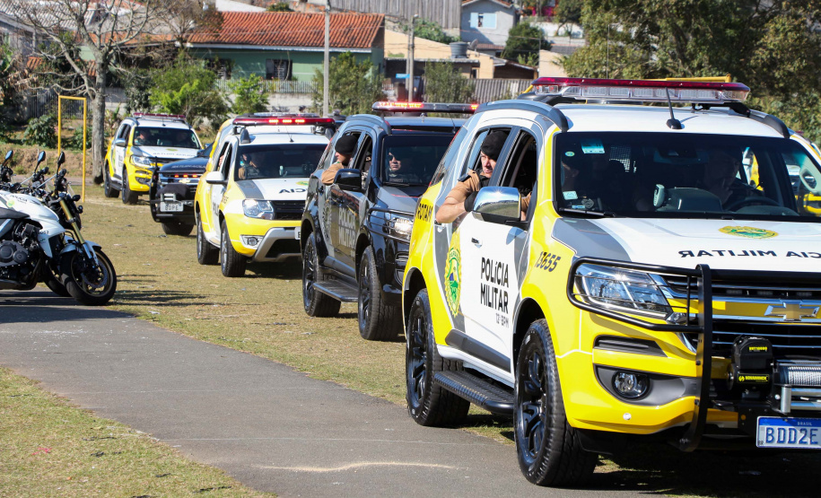 A Polícia Militar realizou duas novas edições da operação Tático Móvel na semana passada em Curitiba. O trabalho preventivo de segurança teve mais de 1,8 mil pessoas e 665 veículos abordados, com 16 prisões e 187 autos de infração lavrados. As ações envolveram 550 policiais entre quinta-feira (15) e sexta-feira (16/08).