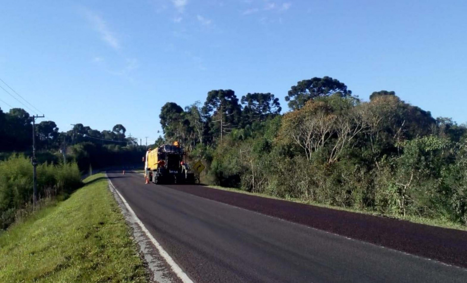 Três rodovias da Região Metropolitana de Curitiba, próximas a Santa Catarina, estão sendo recuperadas pelo Departamento de Estradas de Rodagem do Paraná (DER/PR)