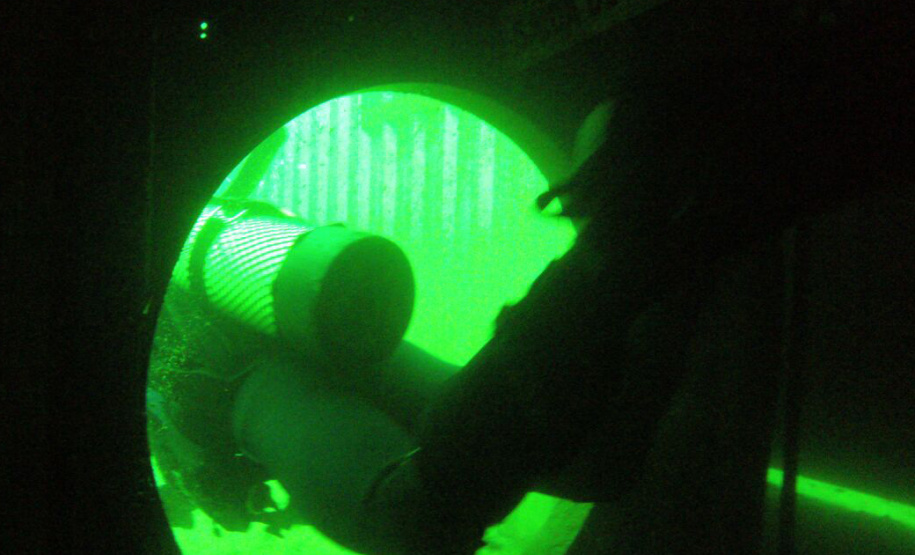 Uma busca que exige mergulhos em locais profundos, salvamento em áreas remotas ou em montanhas, resgate a pessoas soterradas. Estes são alguns exemplos de situações extremas que exigem uma atuação especializada do Corpo de Bombeiros. No Paraná, os profissionais passam por treinamentos especiais que os preparam para agir de forma rápida e eficiente sempre que precisam atender situações complexas, muito além do combate a incêndios. Foto: Divulgação/Corpo de Bombeiros