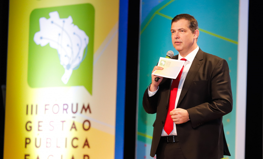 O governador Carlos Massa Ratinho Junior participa da abertura do III Forum Gestão Pública FACIAP, Caminhos do Crescimento.