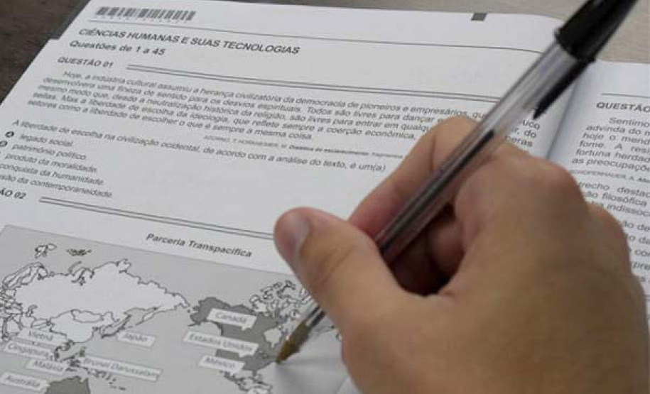 O Paraná tem 461 adolescentes inscritos no Encceja Nacional PPL - Exame Nacional para Certificação de Competências de Jovens e Adultos para Jovens que Cumprem Medida Socioeducativa de Privação de Liberdade. O número representa 67% do total de jovens em cumprimento de medida de internação durante o período da inscrição.