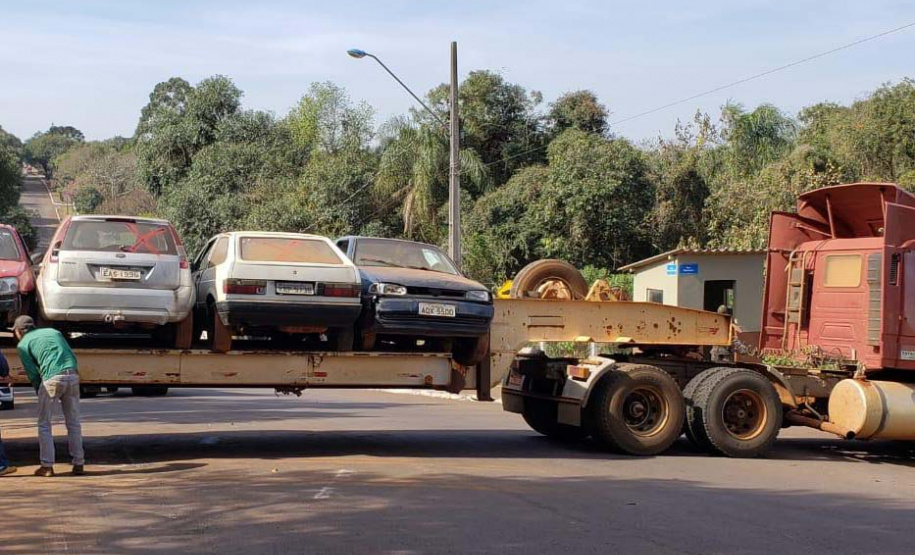 Veículos apreendidos são retirados de pátios de delegacias e vias públicas. Foto: Divulgação/Policia Civil