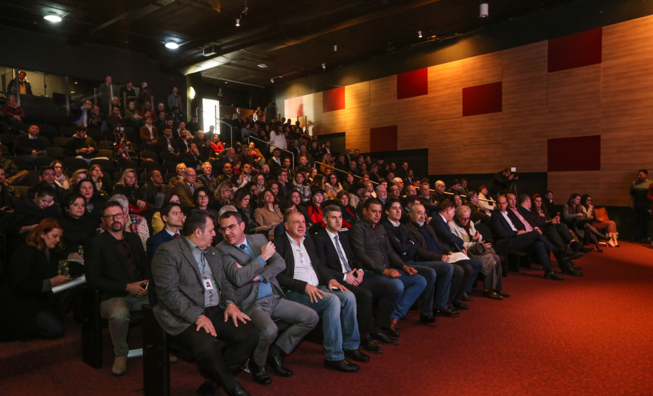 Abertura da primeira audiência pública do Plano Plurianual 2020-2023. O encontro acontece no auditório do Museu Oscar Niemeyer, em Curitiba.  Curitiba, 21/08/2019 -Foto: Geraldo Bubniak/AEN
