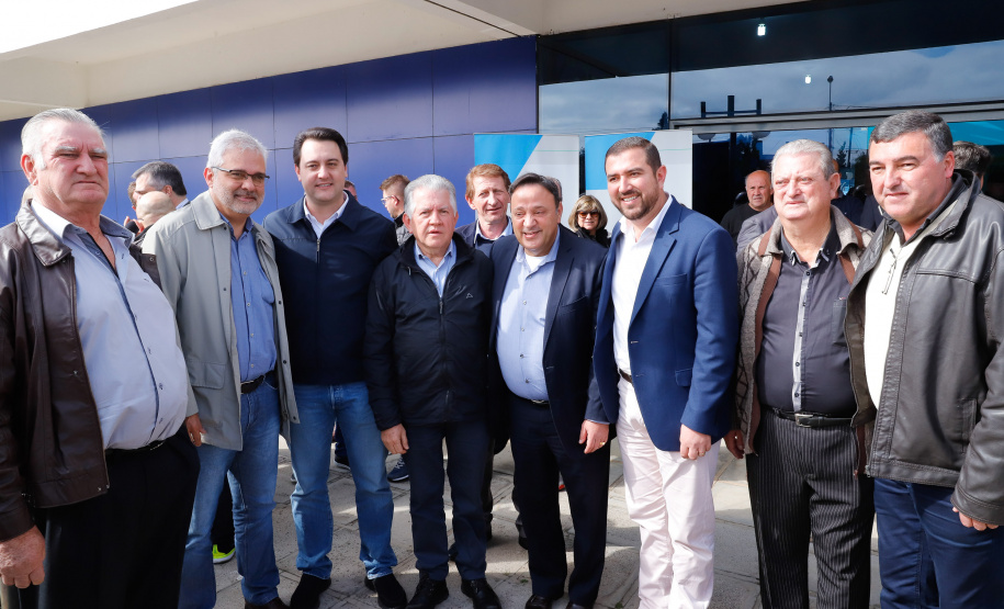 O governador Carlos Massa Ratinho Junior autorizou nesta quinta-feira (22) o início das obras do Hospital e Maternidade Dr. Paulo Fortes, em São Mateus do Sul. A iniciativa é parte do programa estadual de regionalização da Saúde, que tem como objetivo construir centros de especialidades em diversas regiões do Estado.