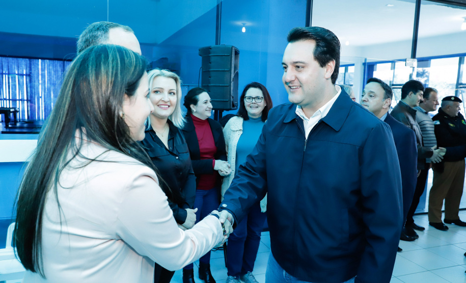 O governador Carlos Massa Ratinho Junior autorizou nesta quinta-feira (22) o início das obras do Hospital e Maternidade Dr. Paulo Fortes, em São Mateus do Sul. A iniciativa é parte do programa estadual de regionalização da Saúde, que tem como objetivo construir centros de especialidades em diversas regiões do Estado.