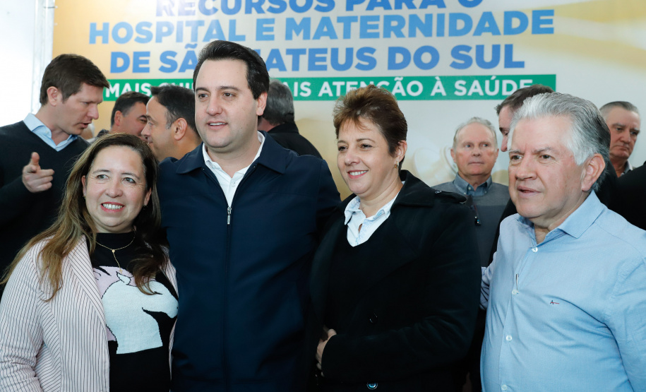 O governador Carlos Massa Ratinho Junior autorizou nesta quinta-feira (22) o início das obras do Hospital e Maternidade Dr. Paulo Fortes, em São Mateus do Sul. A iniciativa é parte do programa estadual de regionalização da Saúde, que tem como objetivo construir centros de especialidades em diversas regiões do Estado.