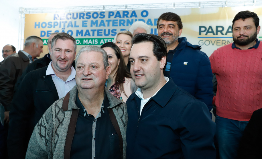 O governador Carlos Massa Ratinho Junior autorizou nesta quinta-feira (22) o início das obras do Hospital e Maternidade Dr. Paulo Fortes, em São Mateus do Sul. A iniciativa é parte do programa estadual de regionalização da Saúde, que tem como objetivo construir centros de especialidades em diversas regiões do Estado.