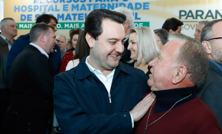 O governador Carlos Massa Ratinho Junior autorizou nesta quinta-feira (22) o início das obras do Hospital e Maternidade Dr. Paulo Fortes, em São Mateus do Sul. A iniciativa é parte do programa estadual de regionalização da Saúde, que tem como objetivo construir centros de especialidades em diversas regiões do Estado.