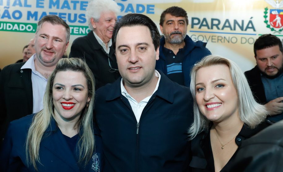 O governador Carlos Massa Ratinho Junior autorizou nesta quinta-feira (22) o início das obras do Hospital e Maternidade Dr. Paulo Fortes, em São Mateus do Sul. A iniciativa é parte do programa estadual de regionalização da Saúde, que tem como objetivo construir centros de especialidades em diversas regiões do Estado.