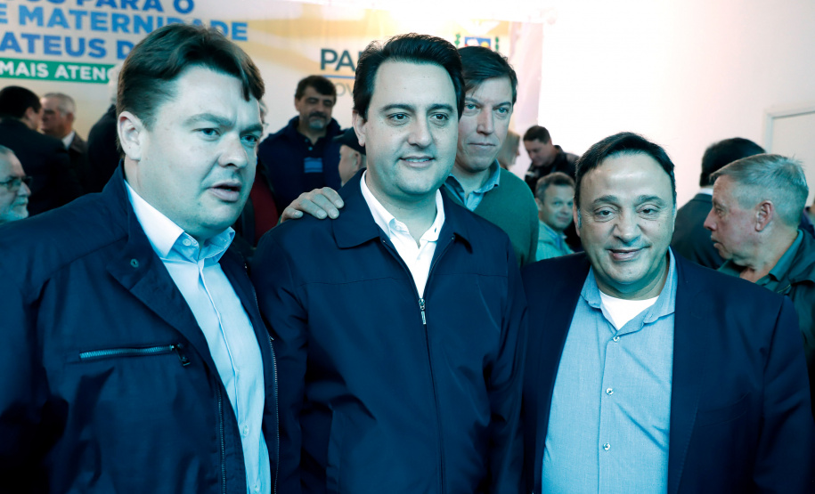 O governador Carlos Massa Ratinho Junior autorizou nesta quinta-feira (22) o início das obras do Hospital e Maternidade Dr. Paulo Fortes, em São Mateus do Sul. A iniciativa é parte do programa estadual de regionalização da Saúde, que tem como objetivo construir centros de especialidades em diversas regiões do Estado.