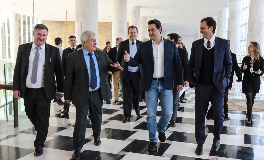 O governador Carlos Massa Ratinho Junior recebe nesta sexta-feira (23), o ministro da Ciência e Tecnologia, Inovação e Comunicação, Marcos Pontes, no Palácio Iguaçu em Curitiba. Curitiba, 23/08/2019 -Foto: Geraldo Bubniak/AEN