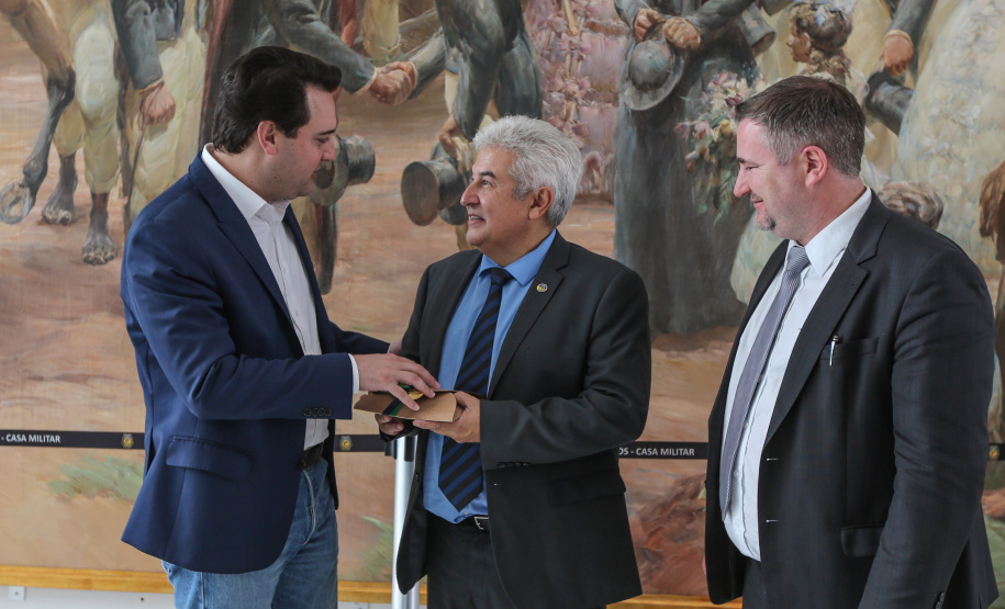 O governador Carlos Massa Ratinho Junior recebe nesta sexta-feira (23), o ministro da Ciência e Tecnologia, Inovação e Comunicação, Marcos Pontes, no Palácio Iguaçu em Curitiba. Curitiba, 23/08/2019 -Foto: Geraldo Bubniak/AEN