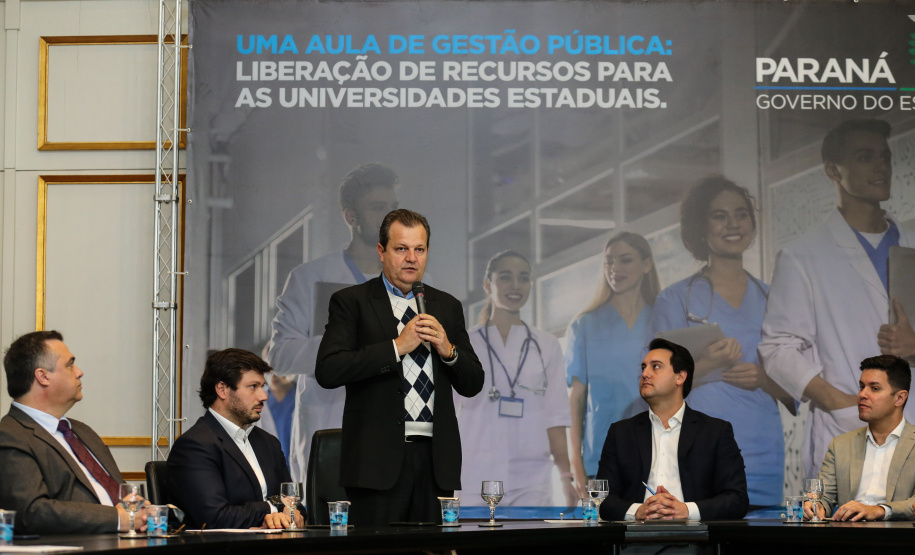 O governador Carlos Massa Ratinho Junior libera nesta segunda-feira (26), em evento no Palácio Iguaçu, suplementação orçamentária para universidades estaduais. Na foto Superintendente de Ciência, Tecnologia e Ensino Superior Aldo Nelson Bona. Curitiba, 26/08/2019 -Foto: Geraldo Bubniak/AEN