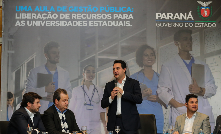 O governador Carlos Massa Ratinho Junior libera nesta segunda-feira (26), em evento no Palácio Iguaçu, suplementação orçamentária para universidades estaduais. Curitiba, 26/08/2019 -Foto: Geraldo Bubniak/AEN