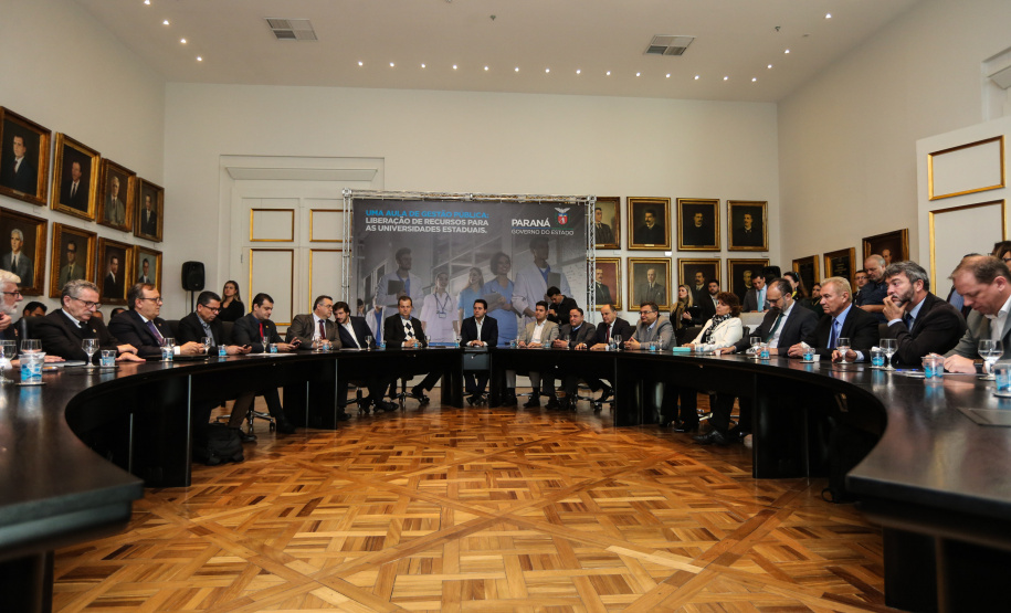 O governador Carlos Massa Ratinho Junior libera nesta segunda-feira (26), em evento no Palácio Iguaçu, suplementação orçamentária para universidades estaduais. Curitiba, 26/08/2019 -Foto: Geraldo Bubniak/AEN