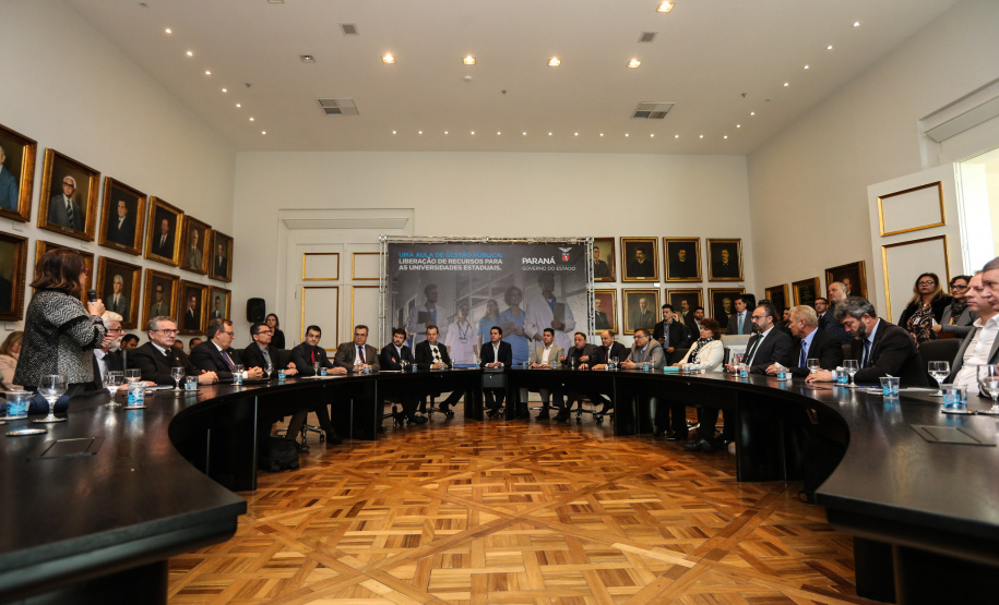 O governador Carlos Massa Ratinho Junior libera nesta segunda-feira (26), em evento no Palácio Iguaçu, suplementação orçamentária para universidades estaduais. Curitiba, 26/08/2019 -Foto: Geraldo Bubniak/AEN