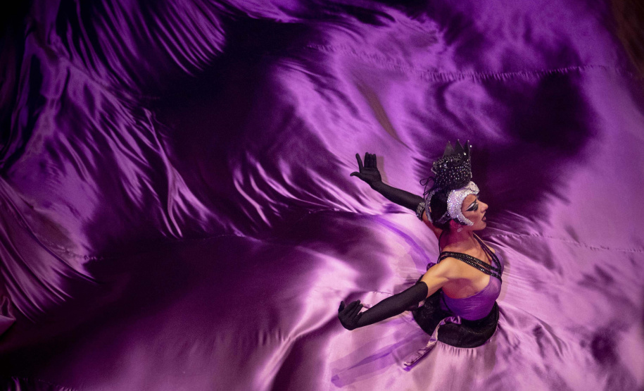 Exposição fotográfica retrata os 50 anos do Balé Teatro Guaíra. Foto: Cayo Vieira/CCTG