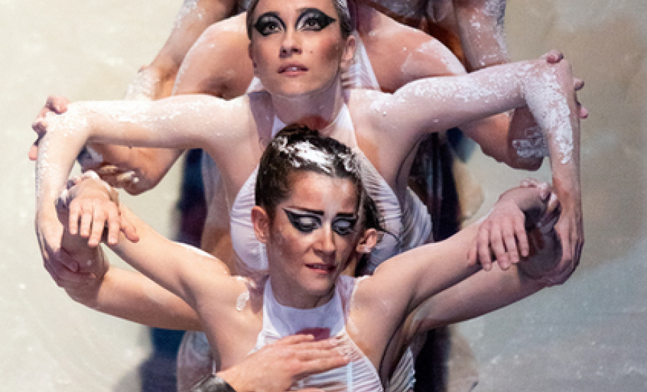 Exposição fotográfica retrata os 50 anos do Balé Teatro Guaíra. Foto: Cayo Vieira/CCTG