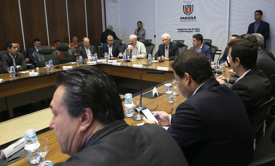 A passagem da comitiva paranaense, liderada pela vice-governador Darci Piana, na semana passada, pela República Tcheca já rende acordos para o Estado