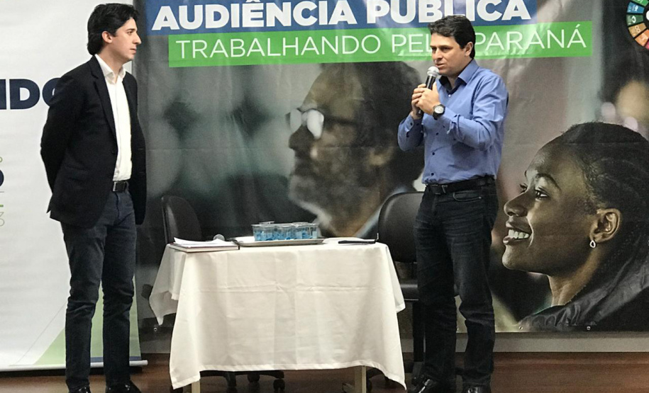A terceira audiência pública do Plano Plurianual 2020-2023 foi realizada nesta terça-feira (27) em Apucarana e teve participação de representantes da sociedade civil, autoridades, lideranças de diversos segmentos, do setor produtivo, acadêmicos, diretores e professores de instituições de ensino superior da região do Vale do Ivaí. O encontro reuniu aproximadamente 150 pessoas no Salão Nobre da prefeitura. Foto: Divulgação/SEPL