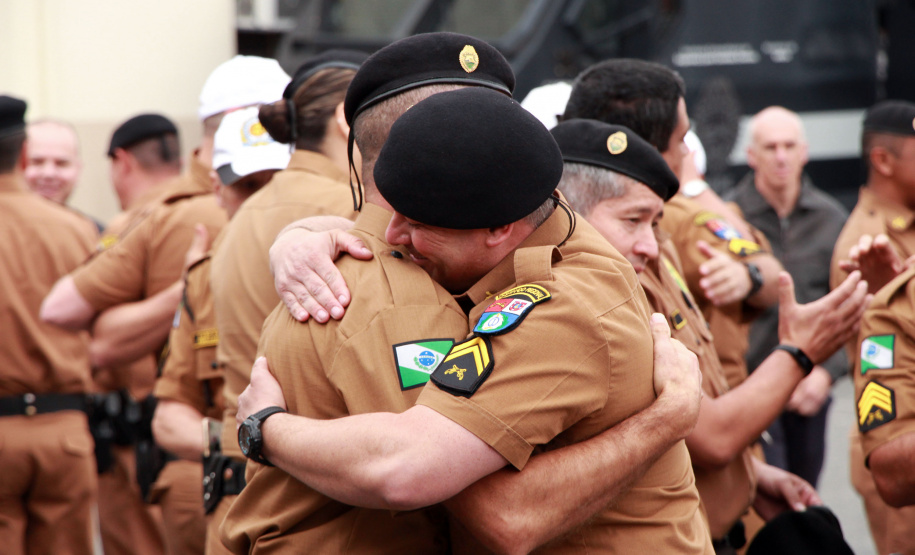 28-08-2019 Policiais Militares promovidos em 10 de agosto são homenageados. Curitiba, 28 de agosto de 2019. Policiais Militares promovidos em 10 de agosto são homenageados.