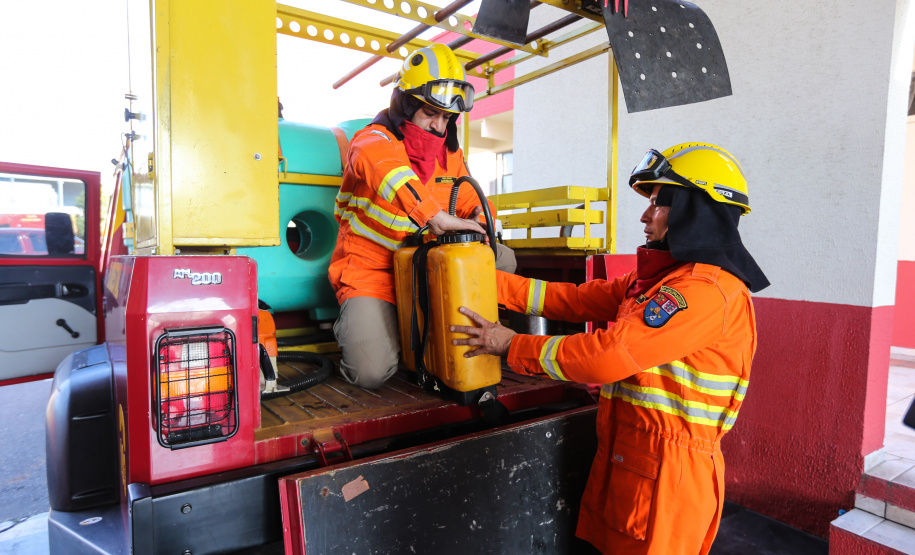 O Paraná vai atuar no combate aos focos de incêndio na Região Amazônica. Uma equipe de 30 bombeiros militares do Estado vai integrar a Operação Verde Brasil por determinação do governador Carlos Massa Ratinho Junior, que atendeu prontamente uma solicitação de apoio feita pelo ministro Sérgio Moro, da Justiça e Segurança Pública. 29/08/2019 - Foto: Geraldo Bubniak/AEN