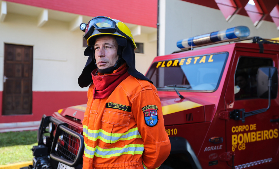 O Paraná vai atuar no combate aos focos de incêndio na Região Amazônica. Uma equipe de 30 bombeiros militares do Estado vai integrar a Operação Verde Brasil por determinação do governador Carlos Massa Ratinho Junior, que atendeu prontamente uma solicitação de apoio feita pelo ministro Sérgio Moro, da Justiça e Segurança Pública.29/08/2019 - Foto: Geraldo Bubniak/AEN