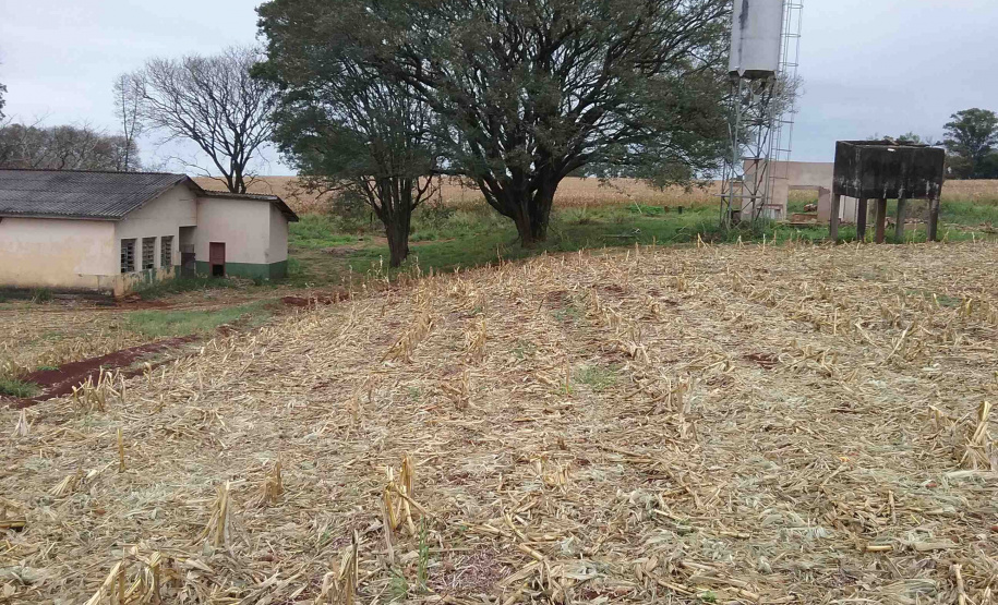 A Secretaria de Estado da Administração e da Previdência lançou o Edital de Concorrência Pública 37/2019 para a venda de 24 imóveis públicos que estão sem uso. Juntas, as propriedades têm valor total de R$15.456.229,50. O formato da licitação é a apresentação da maior oferta a partir do mínimo estipulado. Terreno em Assaí.