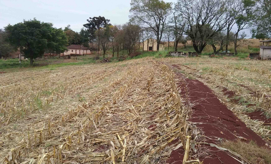 A Secretaria de Estado da Administração e da Previdência lançou o Edital de Concorrência Pública 37/2019 para a venda de 24 imóveis públicos que estão sem uso. Juntas, as propriedades têm valor total de R$15.456.229,50. O formato da licitação é a apresentação da maior oferta a partir do mínimo estipulado. Terreno em Assaí.