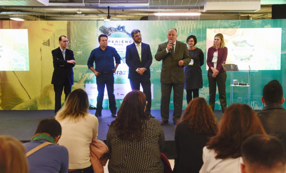 As ações implantadas pelo Governo do Estado para o desenvolvimento do turismo foram apresentadas nesta quinta-feira (29) no evento Experiência Braztoa Sul 2019, realizada no Museu Oscar Niemeyer, em Curitiba. O evento é voltado a agentes de viagem e profissionais de turismo. Foto: Denis Ferreira Netto/SEDEST