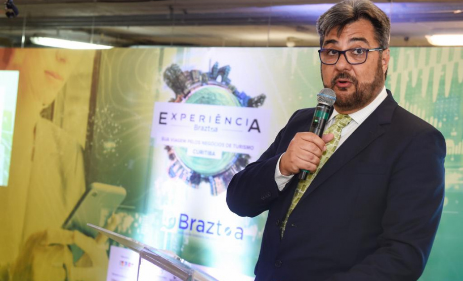 As ações implantadas pelo Governo do Estado para o desenvolvimento do turismo foram apresentadas nesta quinta-feira (29) no evento Experiência Braztoa Sul 2019, realizada no Museu Oscar Niemeyer, em Curitiba. O evento é voltado a agentes de viagem e profissionais de turismo. Foto: Denis Ferreira Netto/SEDEST