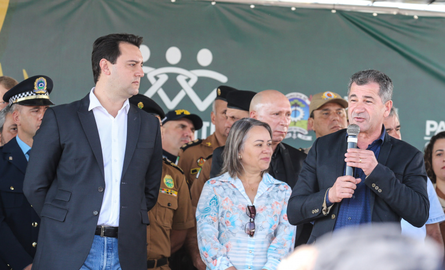 O governador Carlos Massa Ratinho Junior participa nesta sexta-feira (30) do projeto Em Frente Brasil - Programa Nacional de Enfrentamento à Criminalidade Violenta, criado pelo Ministério da Justiça e Segurança Pública no Parque São José em São José dos Pinhais. 30/08/2019 -Foto: Geraldo Bubniak/AEN