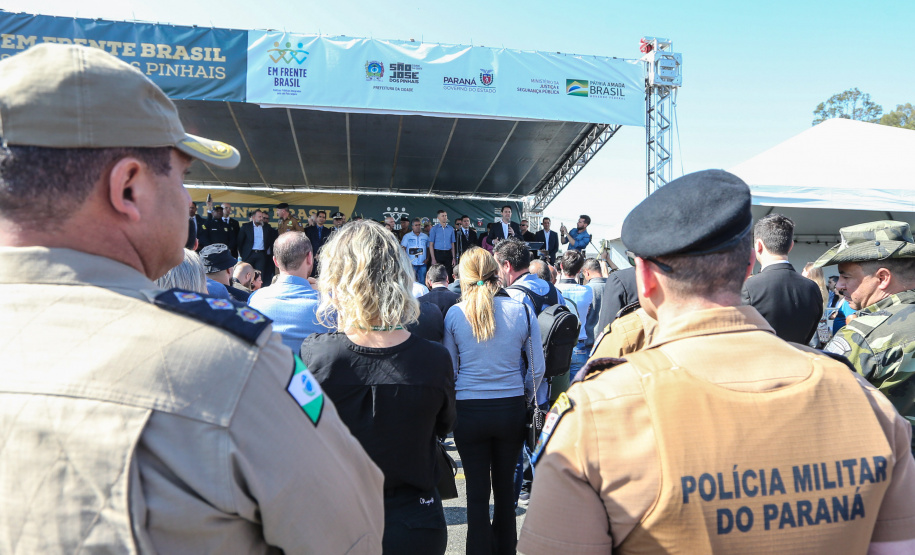 O governador Carlos Massa Ratinho Junior participa nesta sexta-feira (30) do projeto Em Frente Brasil - Programa Nacional de Enfrentamento à Criminalidade Violenta, criado pelo Ministério da Justiça e Segurança Pública no Parque São José em São José dos Pinhais. 30/08/2019 -Foto: Geraldo Bubniak/AEN