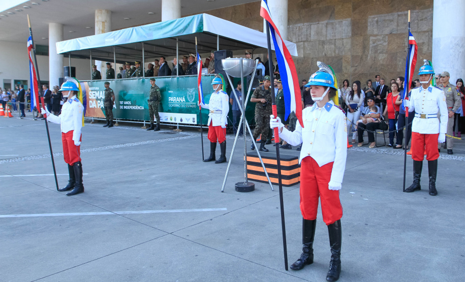 Solenidade de abertura das comemorações da Semana da Pátria 2019. O evento ocorreu no estacionamento do Palácio Iguaçu, em Curitiba, com a participação do governador Carlos Massa Ratinho Junior e comandantes das Forças Armadas, da Polícia Militar do Paraná e da Liga de Defesa Nacional.Foto: Valdelino Pontes