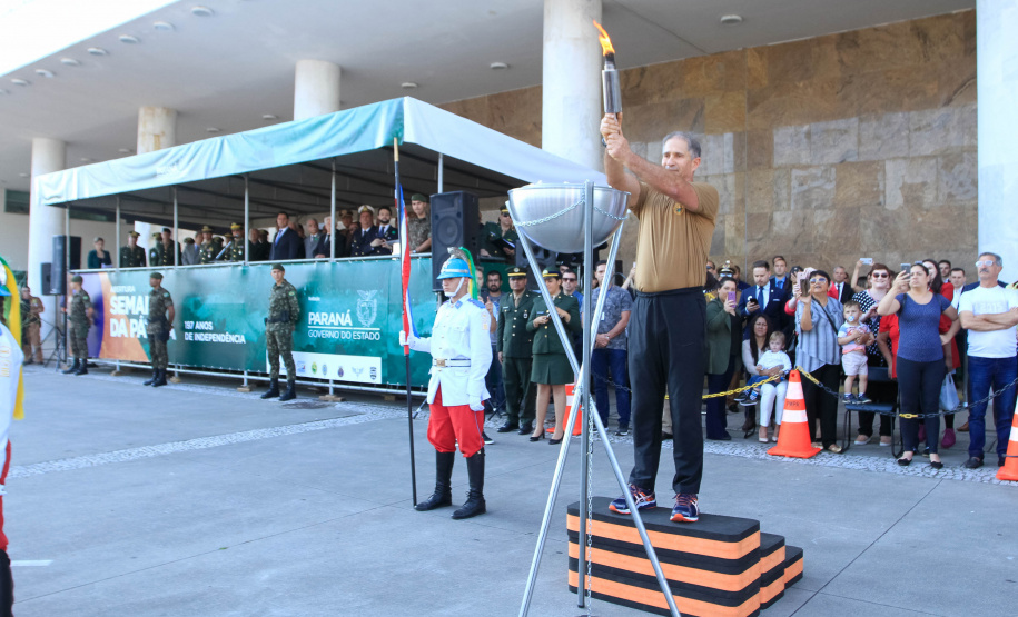 Solenidade de abertura das comemorações da Semana da Pátria 2019. O evento ocorreu no estacionamento do Palácio Iguaçu, em Curitiba, com a participação do governador Carlos Massa Ratinho Junior e comandantes das Forças Armadas, da Polícia Militar do Paraná e da Liga de Defesa Nacional.Foto: Valdelino Pontes