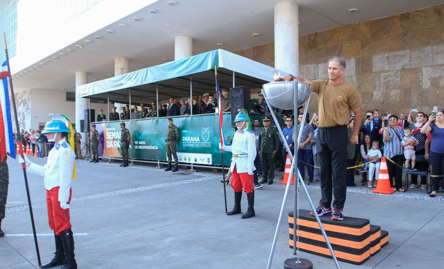 Solenidade de abertura das comemorações da Semana da Pátria 2019. O evento ocorreu no estacionamento do Palácio Iguaçu, em Curitiba, com a participação do governador Carlos Massa Ratinho Junior e comandantes das Forças Armadas, da Polícia Militar do Paraná e da Liga de Defesa Nacional.Foto: Valdelino Pontes