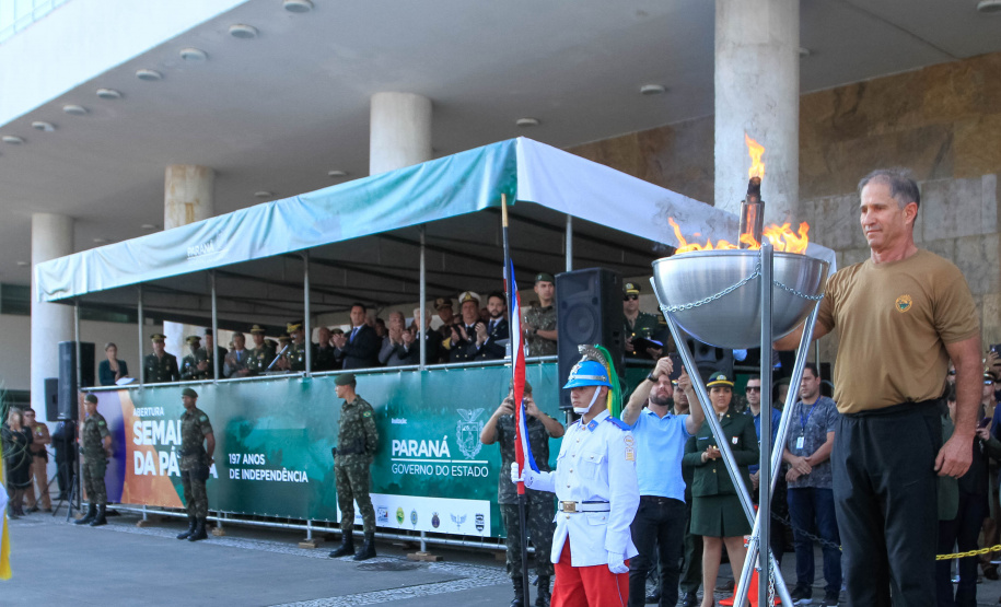 Solenidade de abertura das comemorações da Semana da Pátria 2019. O evento ocorreu no estacionamento do Palácio Iguaçu, em Curitiba, com a participação do governador Carlos Massa Ratinho Junior e comandantes das Forças Armadas, da Polícia Militar do Paraná e da Liga de Defesa Nacional.Foto: Valdelino Pontes