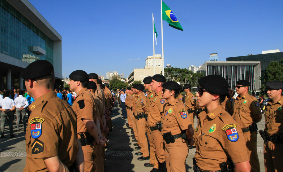 Solenidade de abertura das comemorações da Semana da Pátria 2019. O evento ocorreu no estacionamento do Palácio Iguaçu, em Curitiba, com a participação do governador Carlos Massa Ratinho Junior e comandantes das Forças Armadas, da Polícia Militar do Paraná e da Liga de Defesa Nacional.Foto: Valdelino Pontes