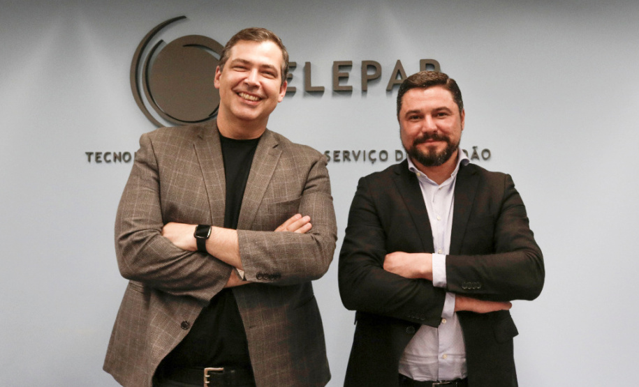 A Celepar tem novo presidente a partir de segunda-feira (02). O atual diretor de Tecnologia da Informação e Comunicação da empresa, Leandro Moura, é quem assume a função no lugar de Alan Costa, que volta a atuar na iniciativa privada. Foto: Celepar