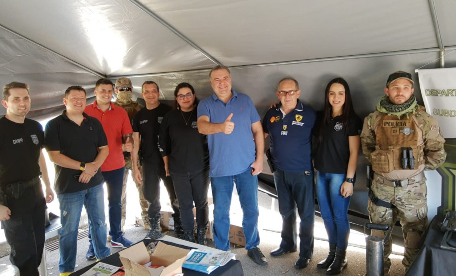 Serviços e atividades de lazer gratuitas foram destaques da primeira edição do Geração Paraná, realizado neste sábado (31), na praça Nossa Senhora de Salete, Centro Cívico, em Curitiba. O programa da Secretaria da Justiça, Família e Trabalho ofertou ações como encaminhamentos para vagas de empregos por intermédio da Agência do Trabalhador, emissão do ID Jovem. Foto: Divulgação SEJUF