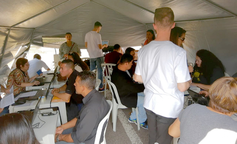 Serviços e atividades de lazer gratuitas foram destaques da primeira edição do Geração Paraná, realizado neste sábado (31), na praça Nossa Senhora de Salete, Centro Cívico, em Curitiba. O programa da Secretaria da Justiça, Família e Trabalho ofertou ações como encaminhamentos para vagas de empregos por intermédio da Agência do Trabalhador, emissão do ID Jovem. Foto: Divulgação SEJUF
