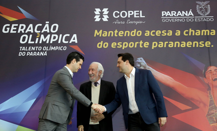 O governador Carlos Massa Ratinho Junior anunciou nesta segunda-feira (02), no Palácio Iguaçu, a nova fase do programa de apoio à formação de atletas olímpicos. Patrocinado pela Copel, o ?Geração Olímpica? é o maior programa de bolsa-atleta do País. Curitiba,02/09/2019 Foto:Jaelson Lucas /AEN