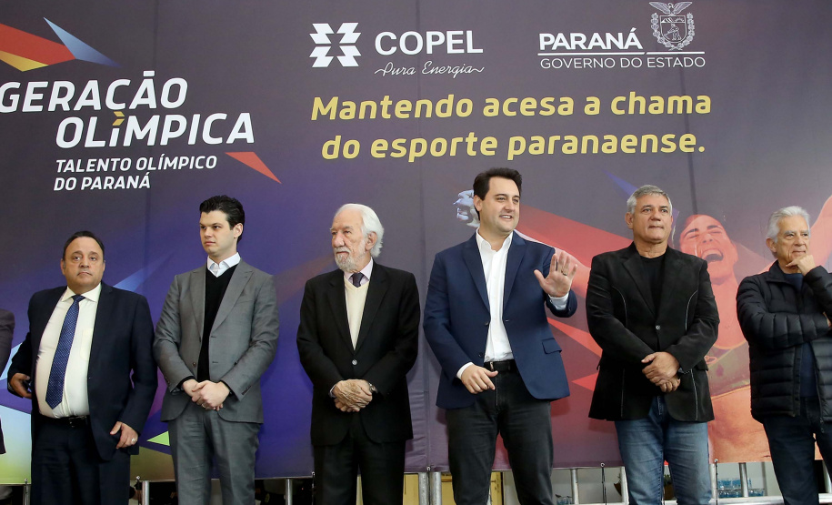 O governador Carlos Massa Ratinho Junior anunciou nesta segunda-feira (02), no Palácio Iguaçu, a nova fase do programa de apoio à formação de atletas olímpicos. Patrocinado pela Copel, o ?Geração Olímpica? é o maior programa de bolsa-atleta do País. Curitiba,02/09/2019 Foto:Jaelson Lucas /AEN