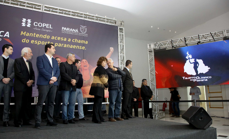 O governador Carlos Massa Ratinho Junior anunciou nesta segunda-feira (02), no Palácio Iguaçu, a nova fase do programa de apoio à formação de atletas olímpicos. Patrocinado pela Copel, o ?Geração Olímpica? é o maior programa de bolsa-atleta do País. Curitiba,02/09/2019 Foto:Jaelson /AEN