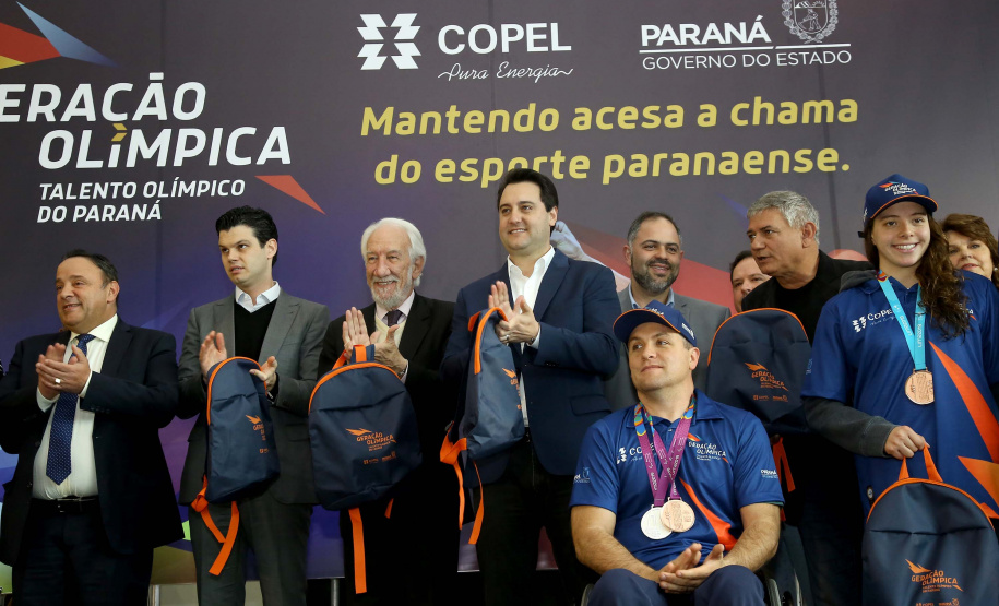 O governador Carlos Massa Ratinho Junior anunciou nesta segunda-feira (02), no Palácio Iguaçu, a nova fase do programa de apoio à formação de atletas olímpicos. Patrocinado pela Copel, o ?Geração Olímpica? é o maior programa de bolsa-atleta do País. Curitiba,02/09/2019 Foto:Jaelson Lucas /AEN