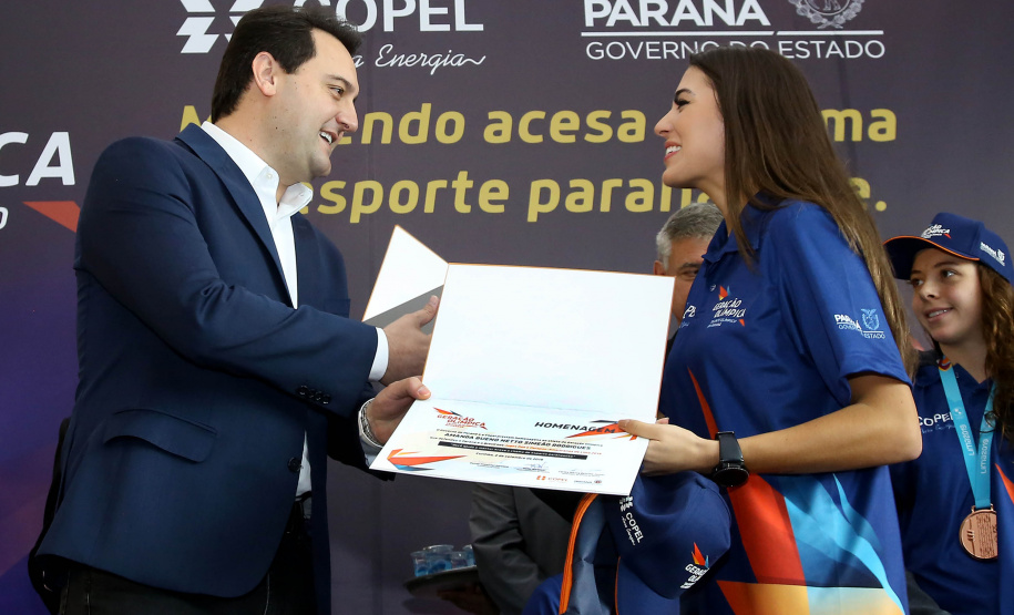 O governador Carlos Massa Ratinho Junior anunciou nesta segunda-feira (02), no Palácio Iguaçu, a nova fase do programa de apoio à formação de atletas olímpicos. Patrocinado pela Copel, o ?Geração Olímpica? é o maior programa de bolsa-atleta do País. Curitiba,02/09/2019 Foto:Jaelson Lucas / AEN