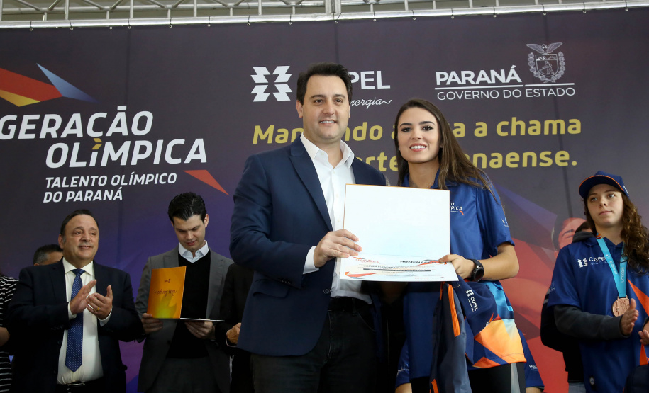 O governador Carlos Massa Ratinho Junior anunciou nesta segunda-feira (02), no Palácio Iguaçu, a nova fase do programa de apoio à formação de atletas olímpicos. Patrocinado pela Copel, o ?Geração Olímpica? é o maior programa de bolsa-atleta do País. Curitiba,02/09/2019 Foto:Jaelson Lucas /AEN