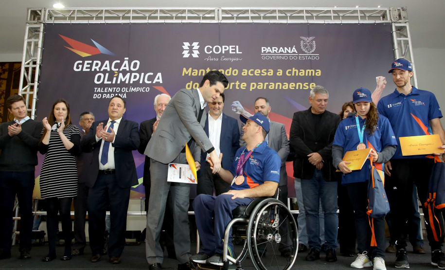 O governador Carlos Massa Ratinho Junior anunciou nesta segunda-feira (02), no Palácio Iguaçu, a nova fase do programa de apoio à formação de atletas olímpicos. Patrocinado pela Copel, o ?Geração Olímpica? é o maior programa de bolsa-atleta do País. Curitiba,02/09/2019 Foto:Jaelson Lucas /AEN