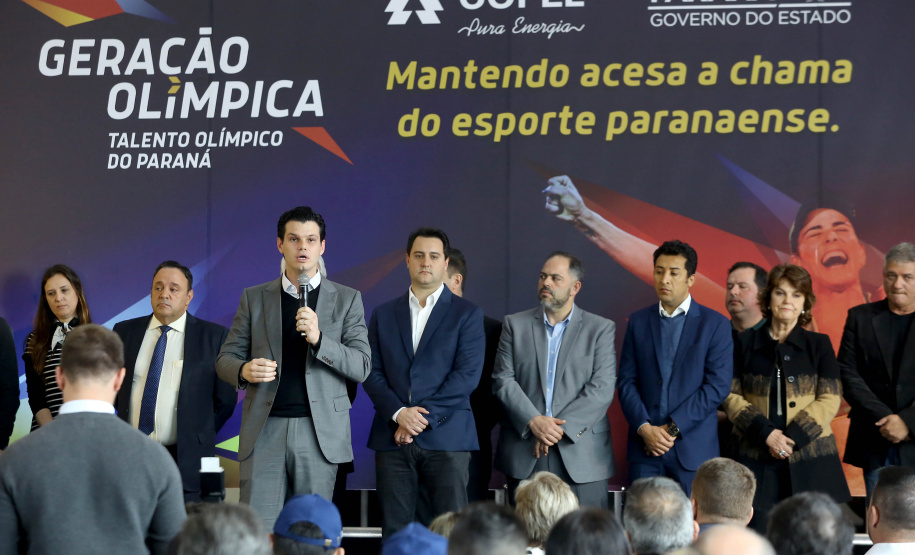 O governador Carlos Massa Ratinho Junior anunciou nesta segunda-feira (02), no Palácio Iguaçu, a nova fase do programa de apoio à formação de atletas olímpicos. Patrocinado pela Copel, o ?Geração Olímpica? é o maior programa de bolsa-atleta do País. Curitiba,02/09/2019 Foto:Jaelson Lucas /AEN