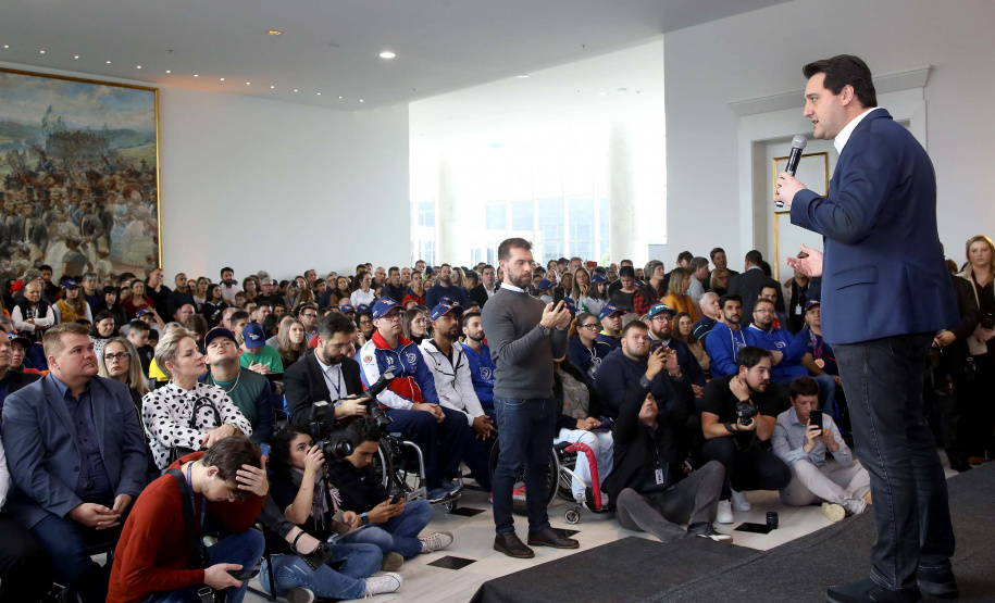 O governador Carlos Massa Ratinho Junior anunciou nesta segunda-feira (02), no Palácio Iguaçu, a nova fase do programa de apoio à formação de atletas olímpicos. Patrocinado pela Copel, o ?Geração Olímpica? é o maior programa de bolsa-atleta do País. Curitiba,02/09/2019 Foto:Jaelson Lucas / AEN